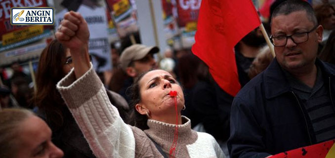 Demo Portugal Heboh Kucing Marah Gantikan One Piece