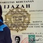 Dr Tifa Soroti Ijazah Jokowi Ditunjukkan Jelang Tengah Malam, Dinilai Tak Ideal