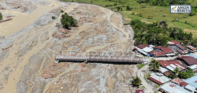 Jembatan Beutong Ateuh Nagan Raya Putus Diterjang Banjir Bandang