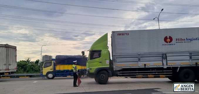 Korlantas Polri Larang Truk Sumbu 3 Masuk Tol hingga Usai Tahun Baru 2026
