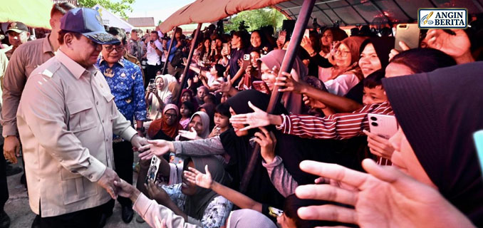 Prabowo ke Korban Banjir di Padang Kalian Suka Enggak kalau Saya Sikat Itu Maling